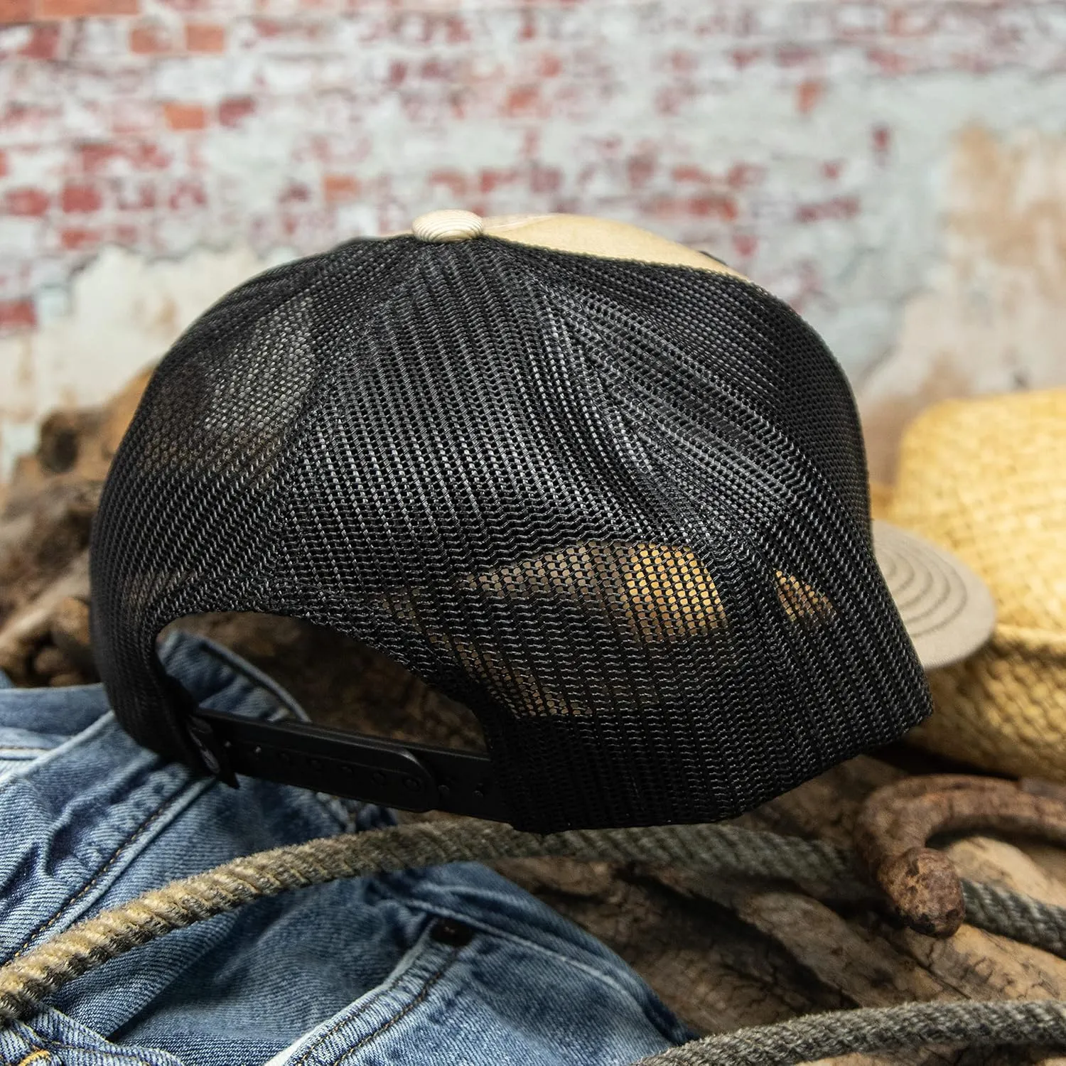 HOOEY Arc Adjustable Snapback Mesh Back Trucker Hat