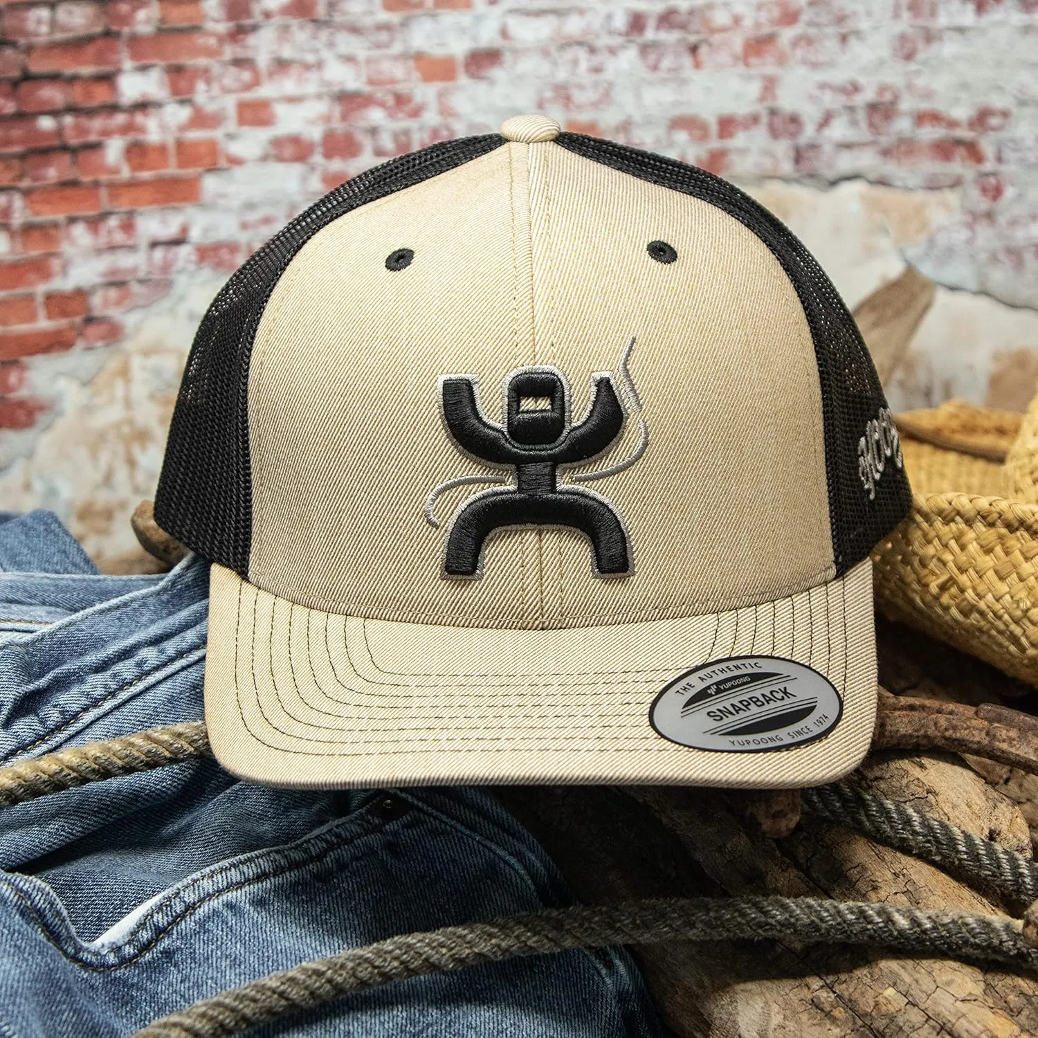 HOOEY Arc Adjustable Snapback Mesh Back Trucker Hat