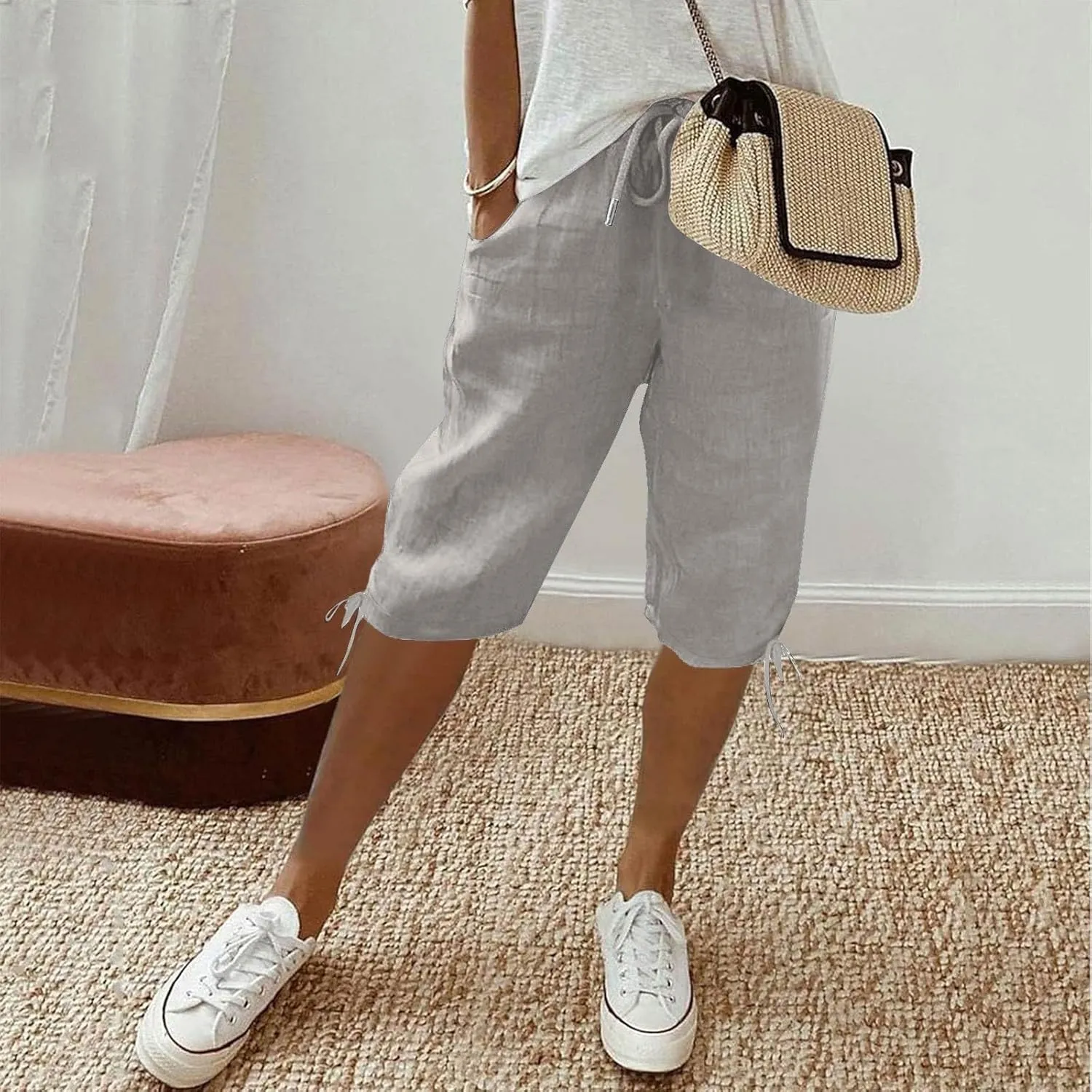 Linen Bermuda Shorts for Women Knee Length Elastic Waist Casual Shorts Loose Fit Comfy Linen Beach Pants with Pockets