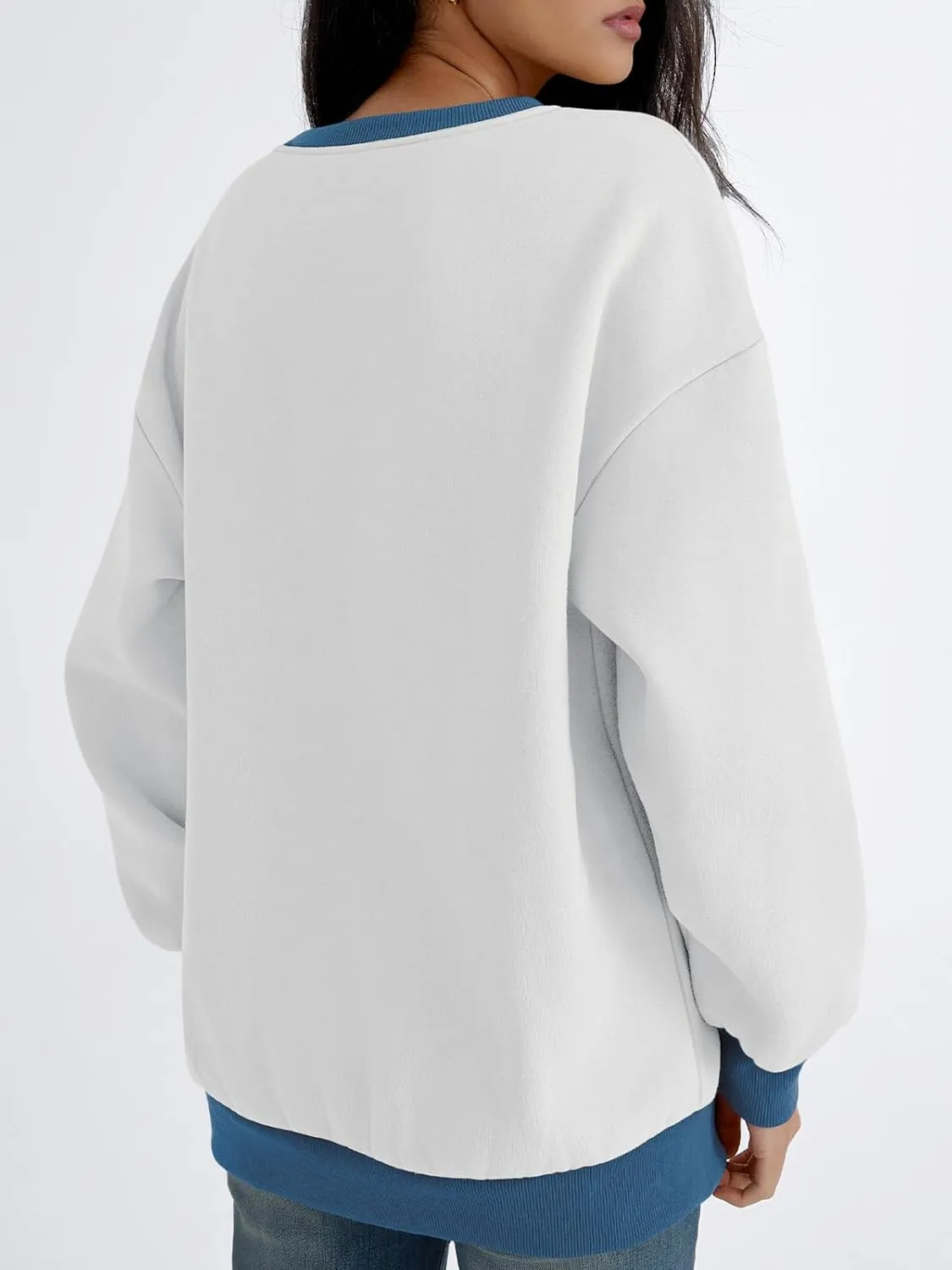 Trendy Queen Women's Oversized Color Block Fleeced Crewneck Sweatshirt