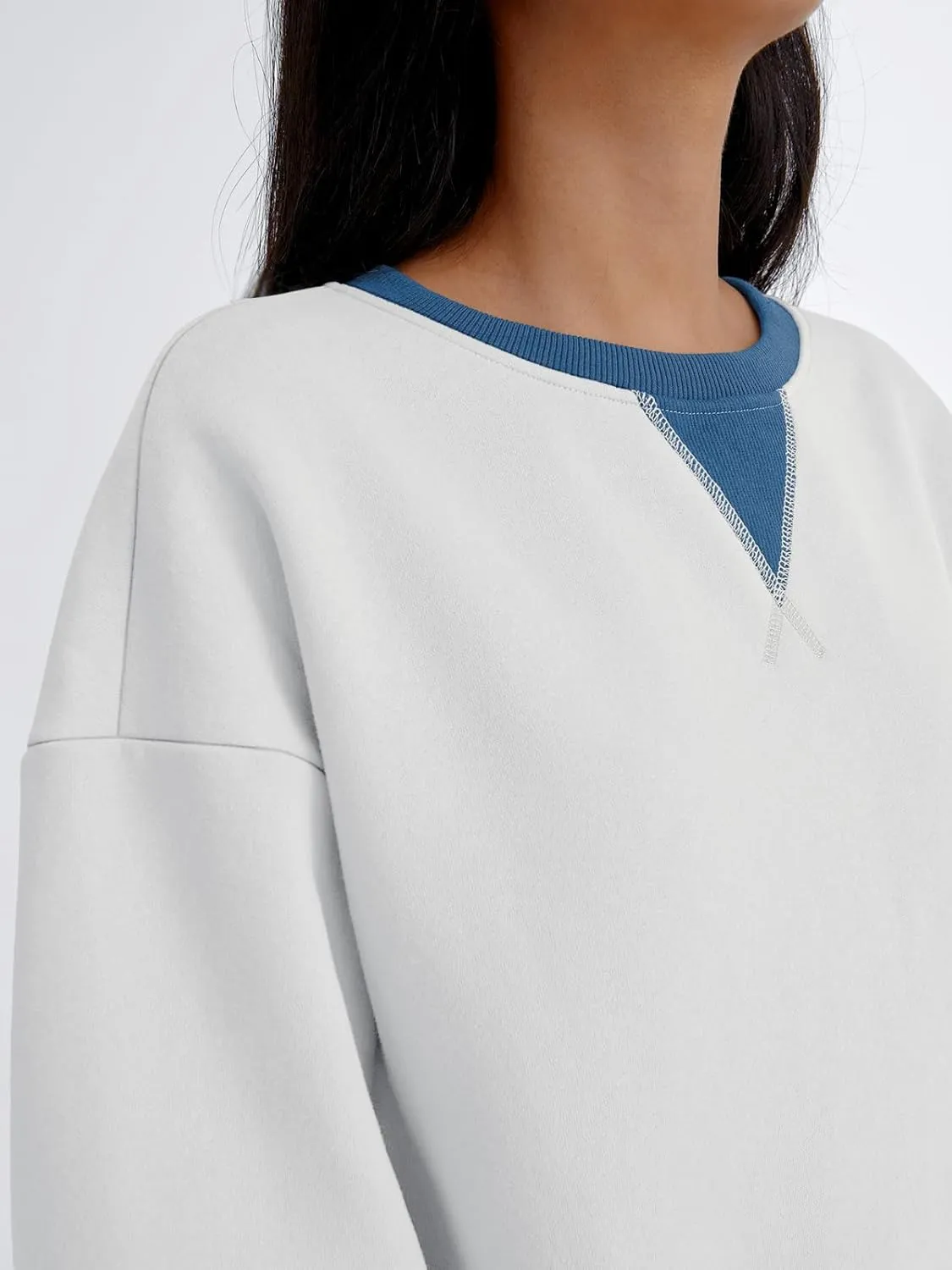 Trendy Queen Women's Oversized Color Block Fleeced Crewneck Sweatshirt