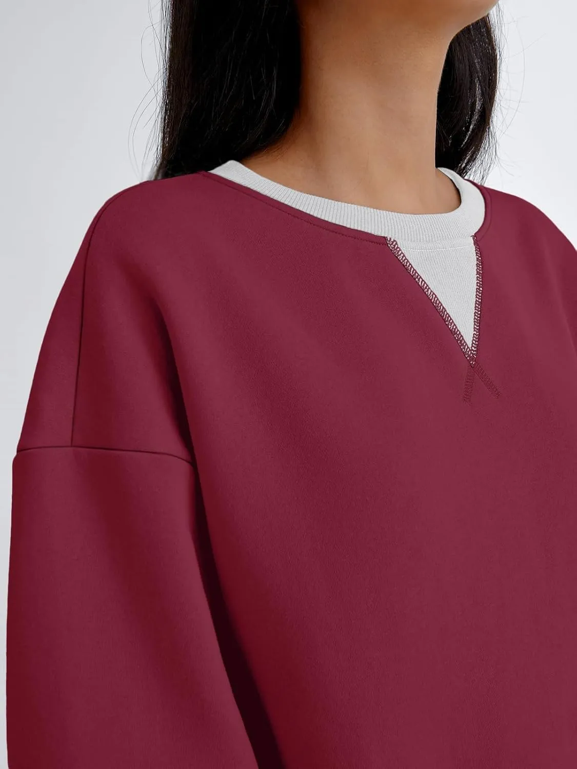 Trendy Queen Women's Oversized Color Block Fleeced Crewneck Sweatshirt