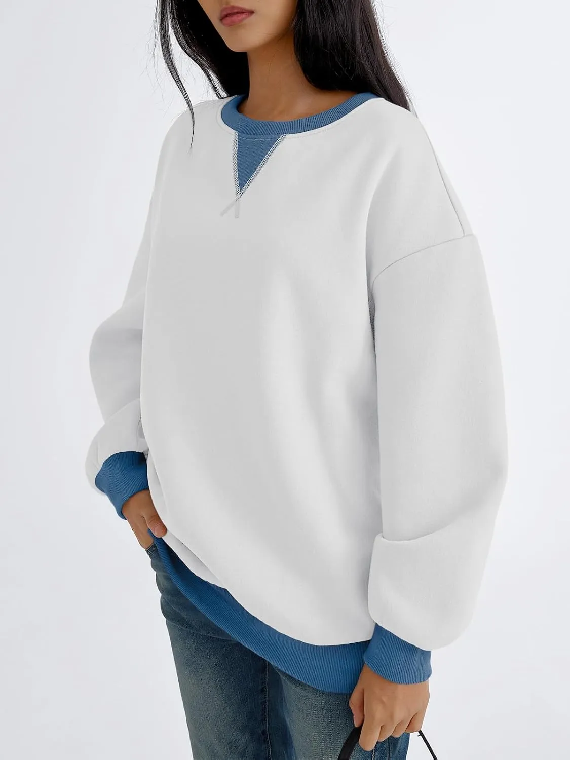 Trendy Queen Women's Oversized Color Block Fleeced Crewneck Sweatshirt