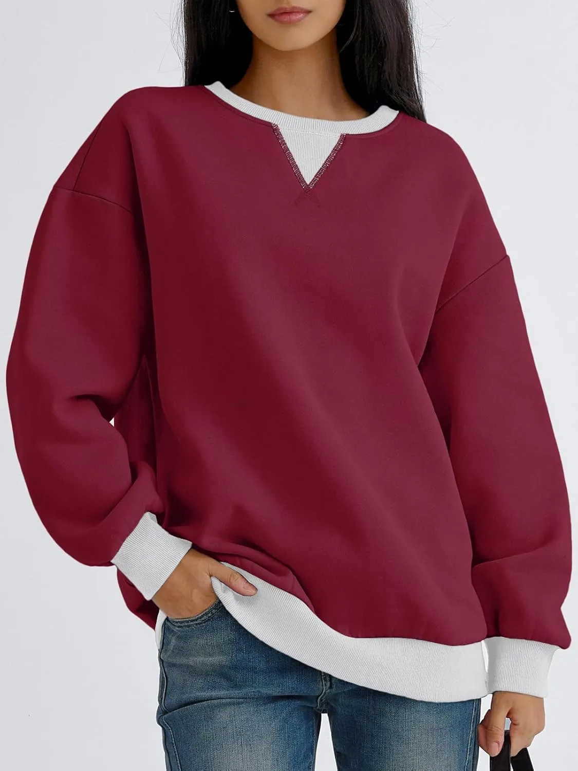 Trendy Queen Women's Oversized Color Block Fleeced Crewneck Sweatshirt